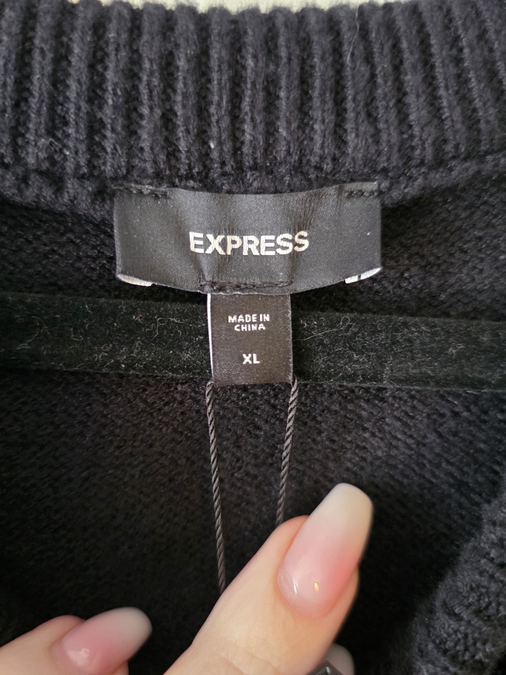 Express Black Oversized Sweater XL NWT Crewneck Slouchy Minimalist Office - Picture 3 of 4